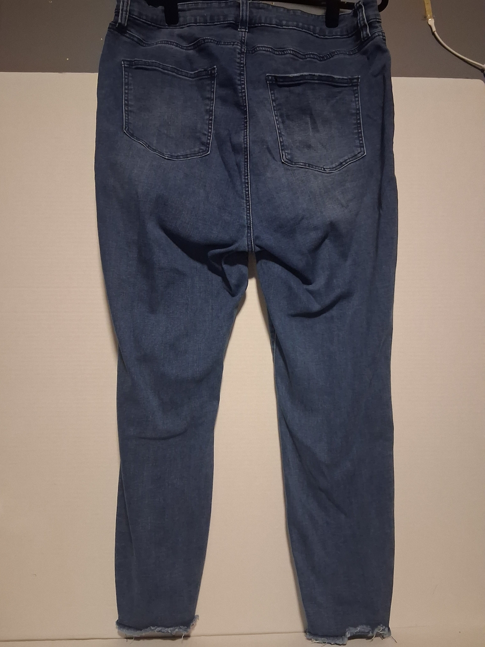 A Beautiful Soul High-Rise Skinny Jeans with Buttons Dark Blue Wash 18 - Picture 2 of 5